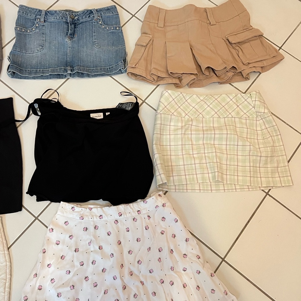 mini skirts bundle - Picture 2 of 3